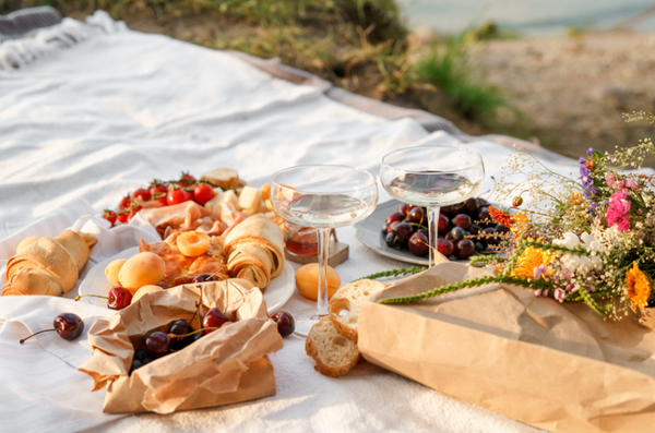 Elevate Your Wine AND Dine Experience: Outdoor Essentials for Every Occasion